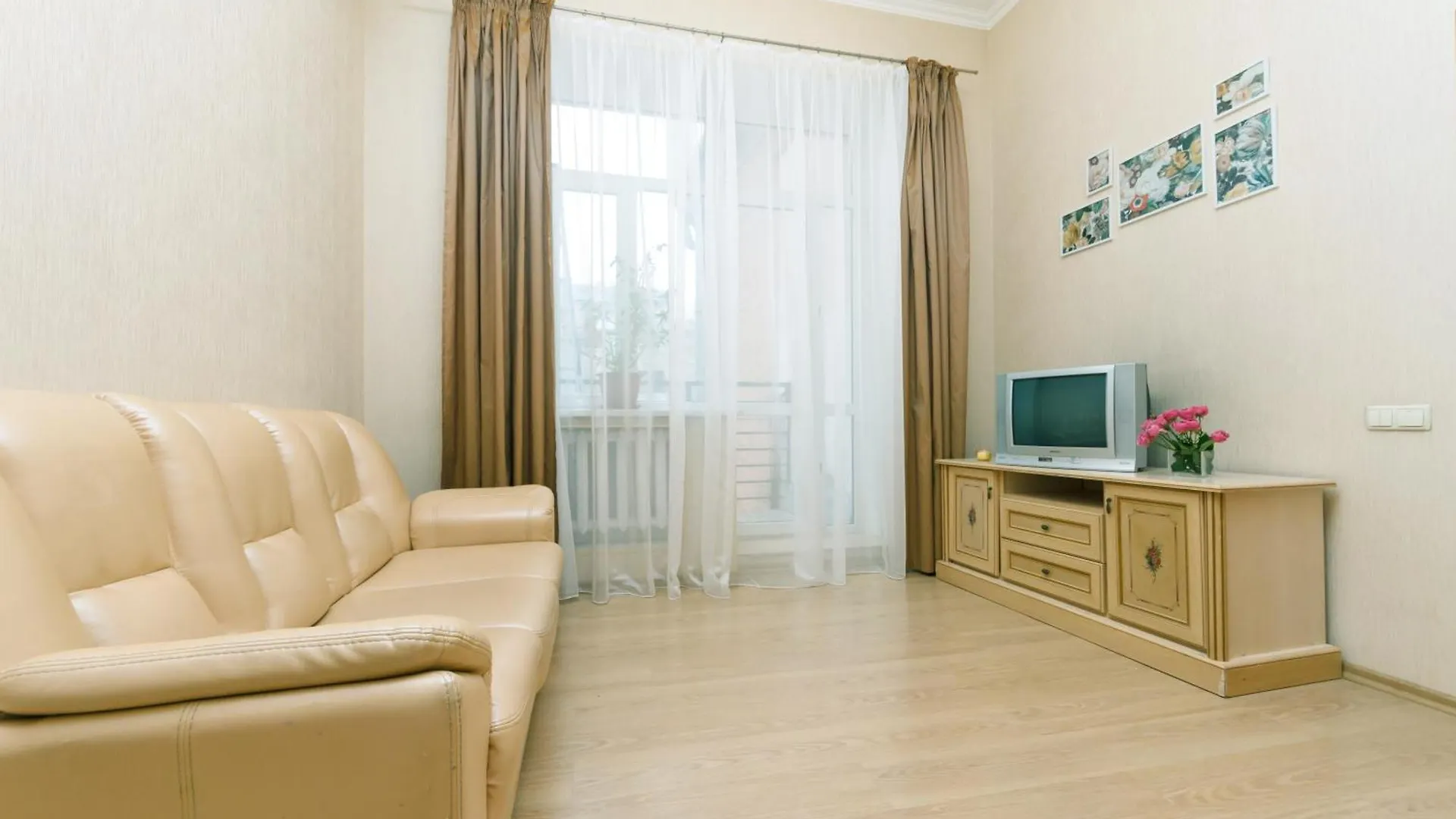 Apartment Baseina Khreschatyk Kiev 0*,  Ucrania